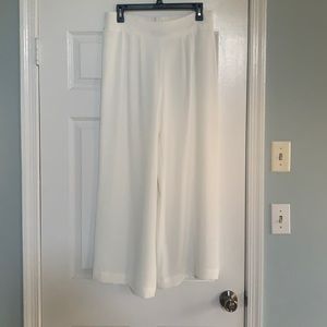 One state Flowy white pants